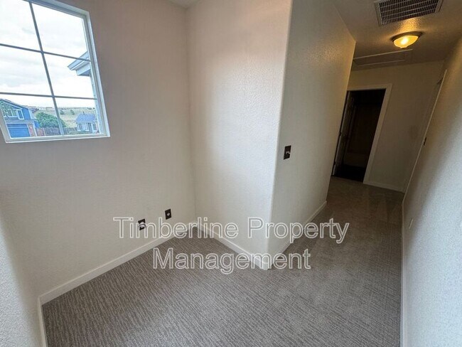 Building Photo - 3548 Bucking Bronco Ct