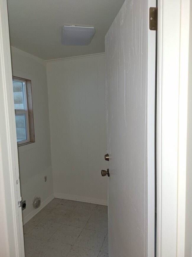 Building Photo - 10940 Archery Dr