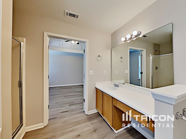 Building Photo - 4316 Beaverton Ct