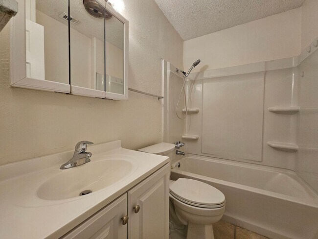 Building Photo - 2203 Wheeler Cir