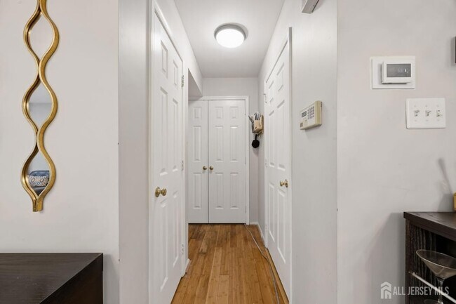 Building Photo - 301 Pheasant Run