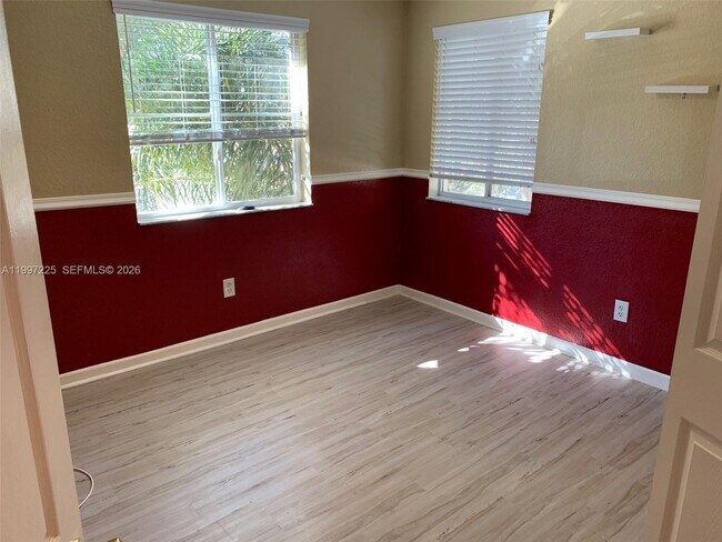 Building Photo - 194 Maple Terrace