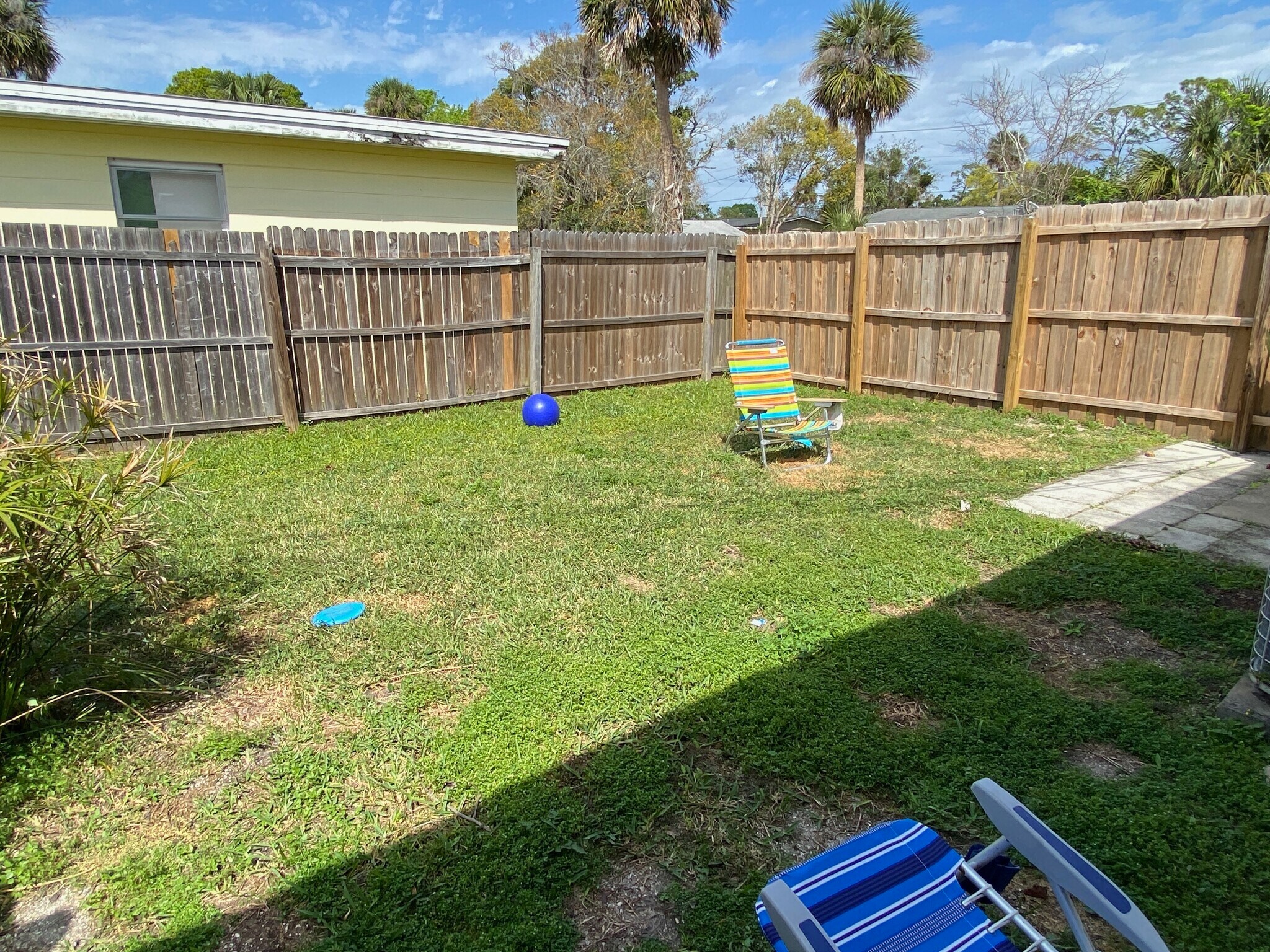 Building Photo - 415 Fox Pl