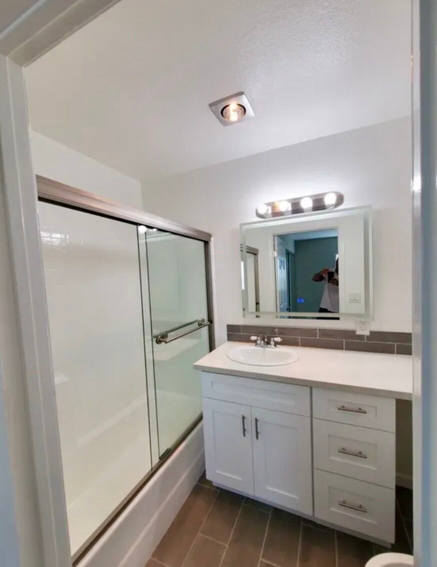 Building Photo - 4247 Inglewood Blvd