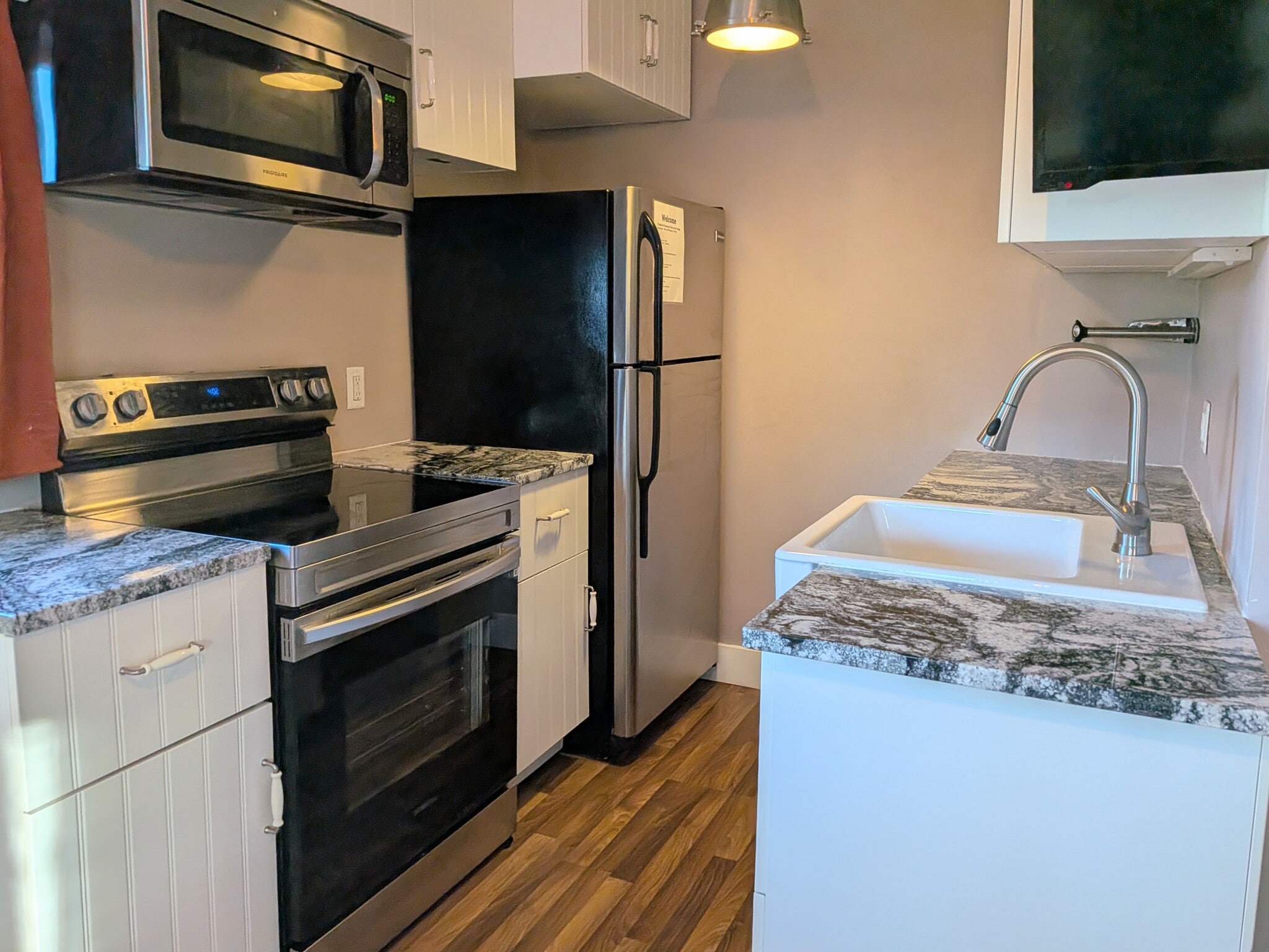 Building Photo - 169 S 200 W