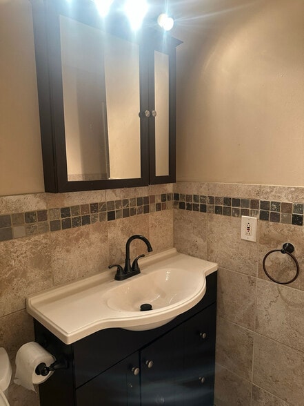 Building Photo - 5323 Ravens Crest Dr