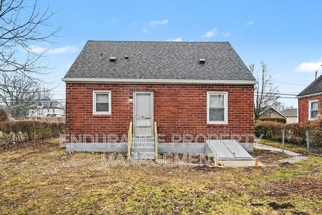 Building Photo - 789 Matthews Dr