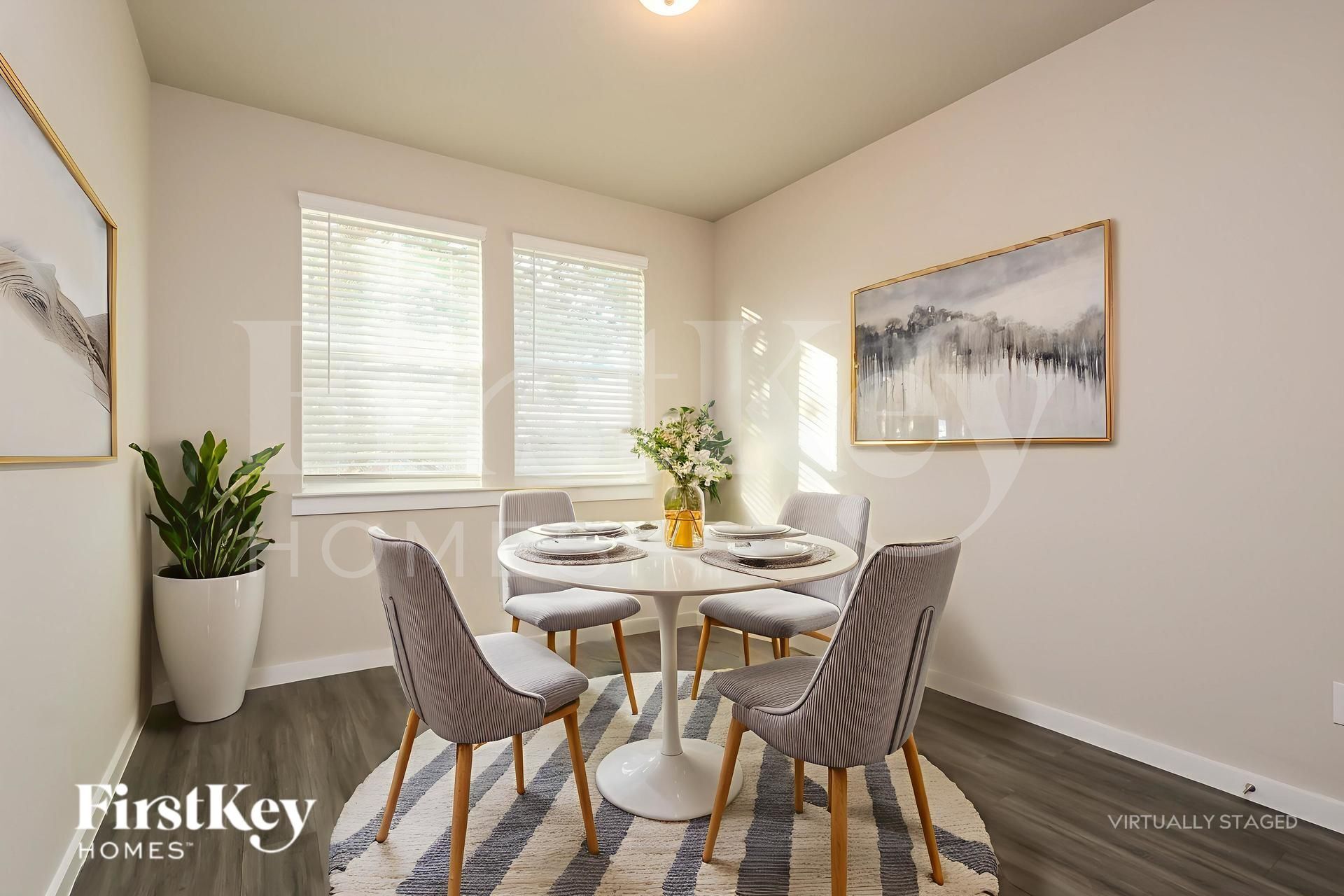 Building Photo - 434 S Centro Cir