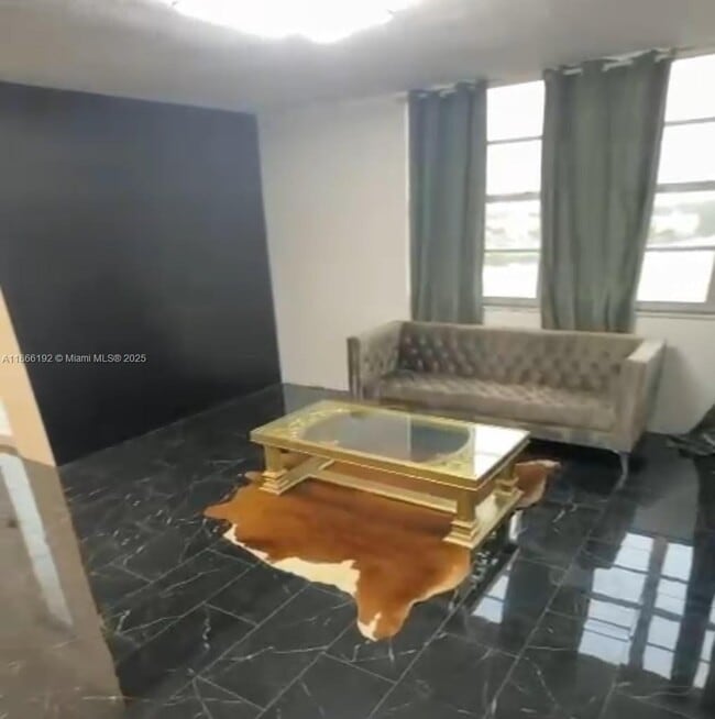 Building Photo - 1351 NE Miami Gardens Dr