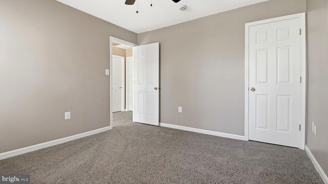 Building Photo - 14101 Kathleen Ln