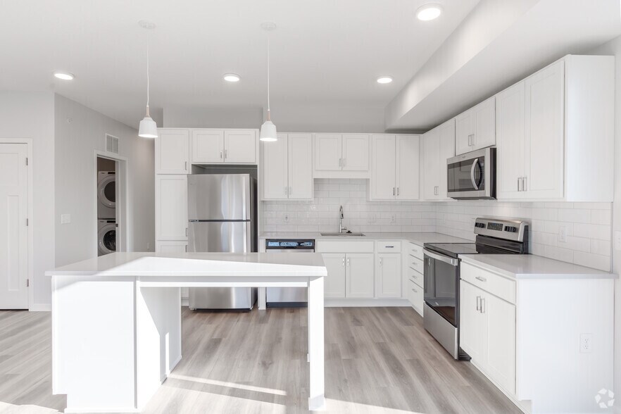 55+ The Eloise at Wirth on the Woods 2850 N Wayzata Blvd Minneapolis