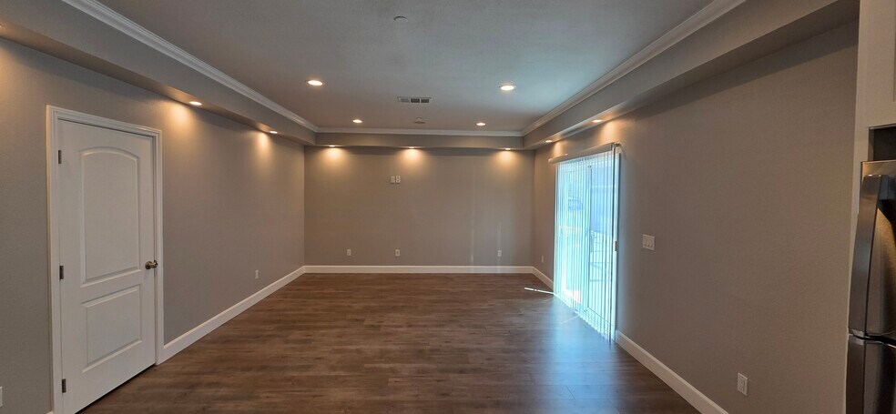 Building Photo - 5812 Cleon Ave