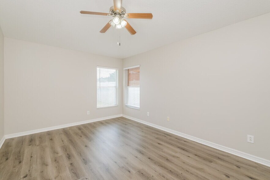 Building Photo - 3824 Briley Loop