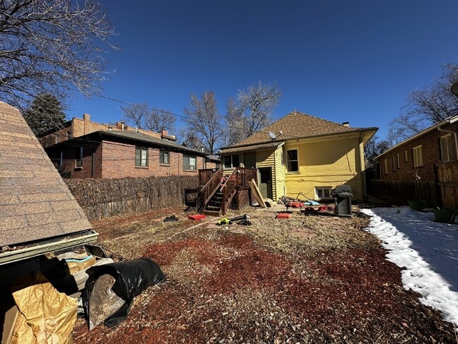 Building Photo - Charming Home in the Country Club Neighborhood!