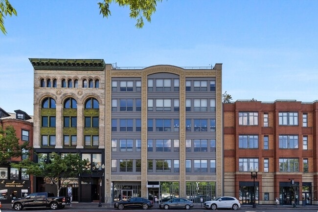 Building Photo - 1166 Washington St