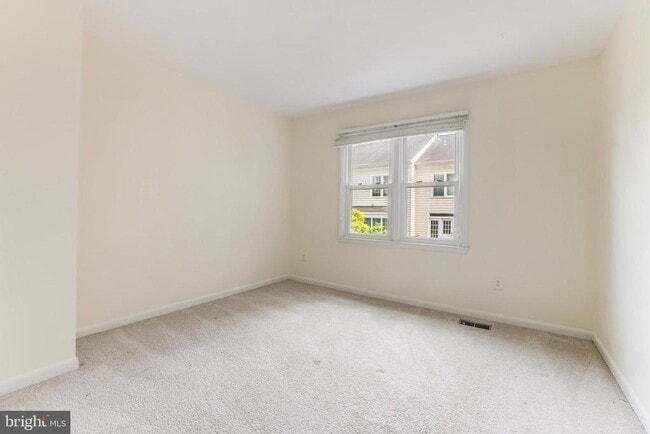 Building Photo - 8509 Jeffersonian Ct