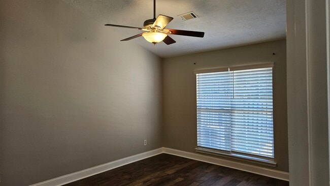Building Photo - 310 Caldwell Cir