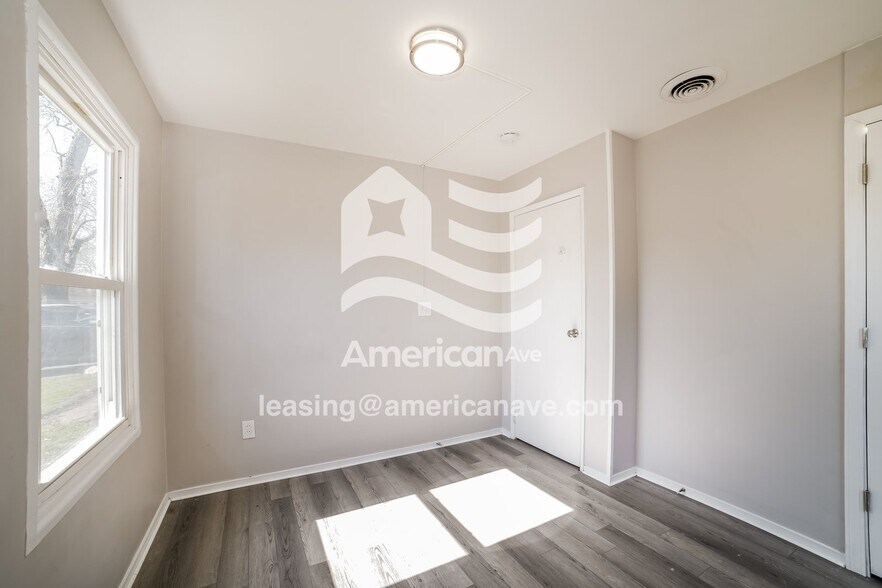 Building Photo - 1609 Koch St