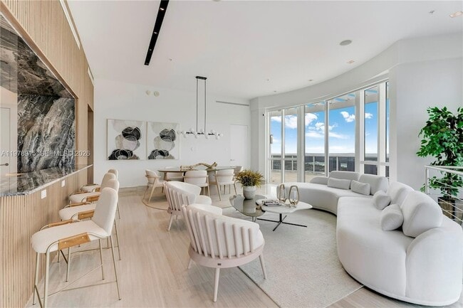 Building Photo - 18201 Collins Ave