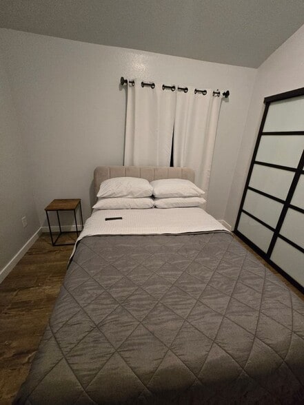 Building Photo - 10508 S Freeman Ave