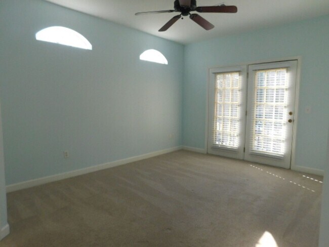 Building Photo - Condo Available At The Preserve of Indigo Run