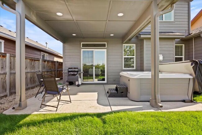 Building Photo - 10130 W Brownstone Dr