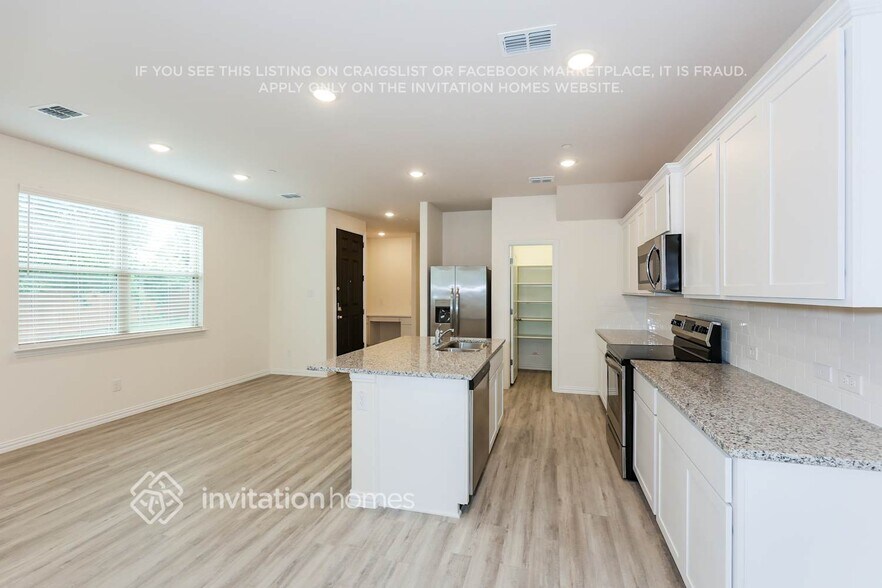 Building Photo - 772 Bonnet Trl