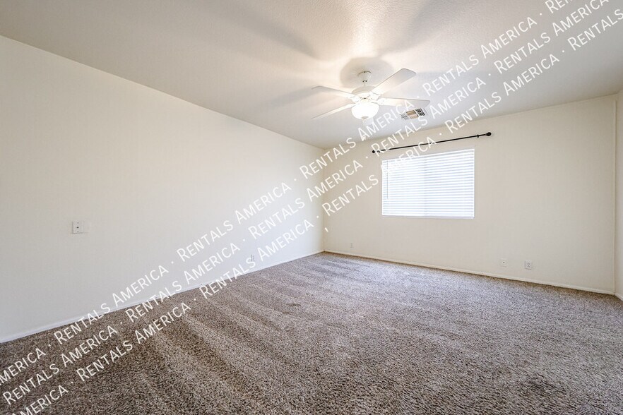 Building Photo - 2454 E Orchid Ln