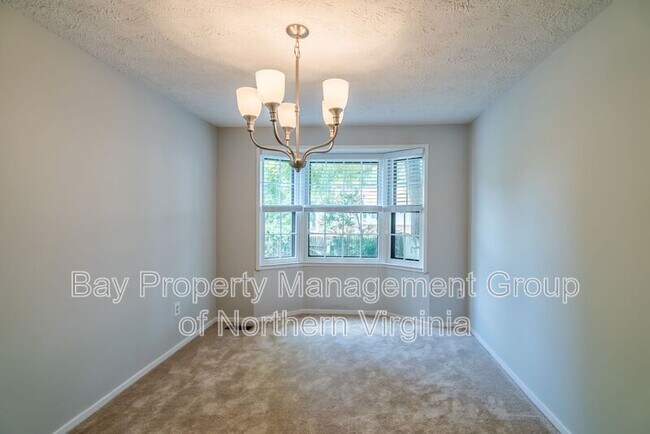 Building Photo - 355 GUNDRY Dr