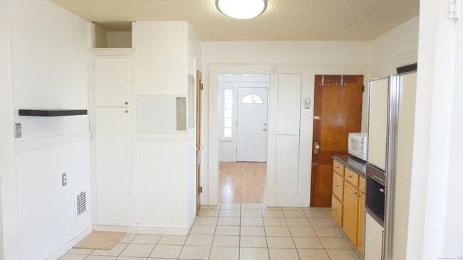 Building Photo - 314 Judson Pl