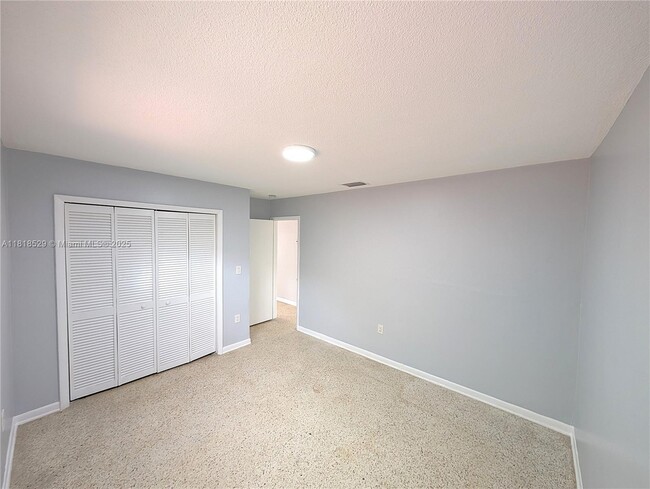 Building Photo - 2281 SW 16th Ct