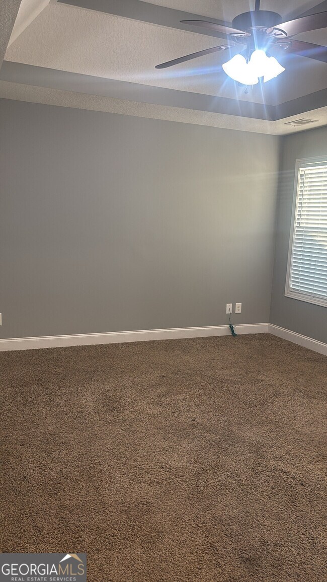 Building Photo - 303 S Charity Ln