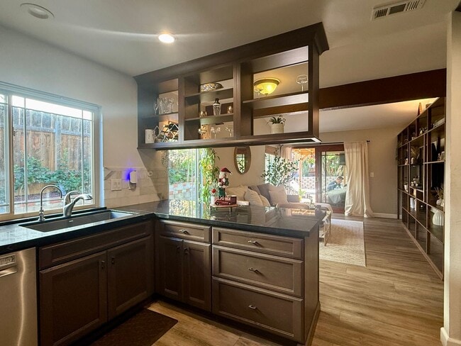 Building Photo - Ranch Style Home in Rancho Pondarosa Community