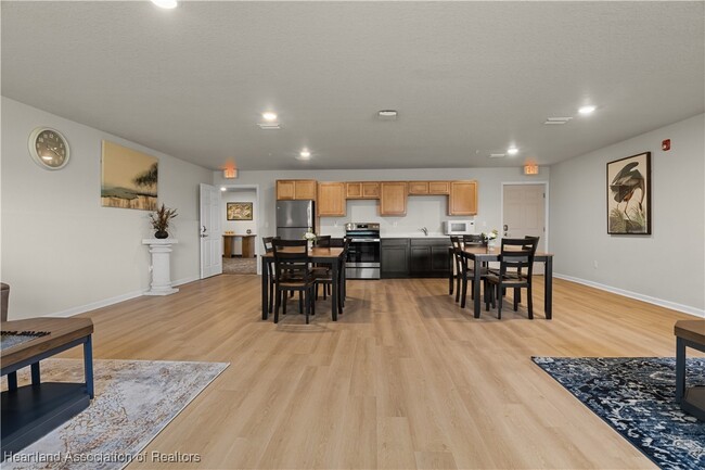 Building Photo - 260 Spanish Moss Cir