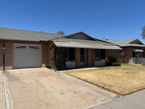Building Photo - 9920 N 97th Dr