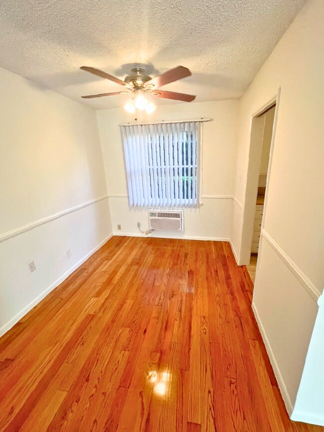 Building Photo - 2.0 bedroom in Monrovia California 91016