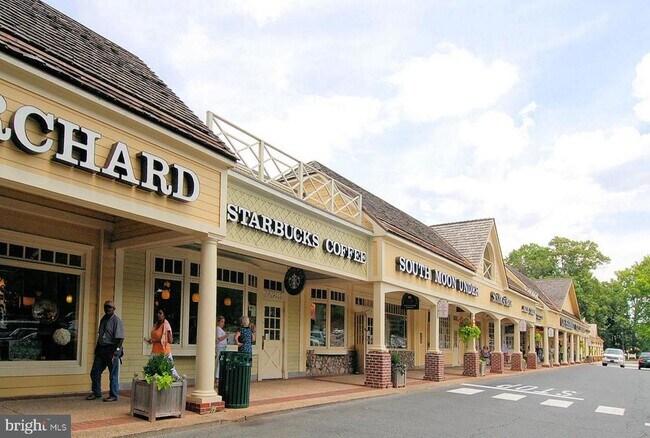 Building Photo - 31 Valerian Ct