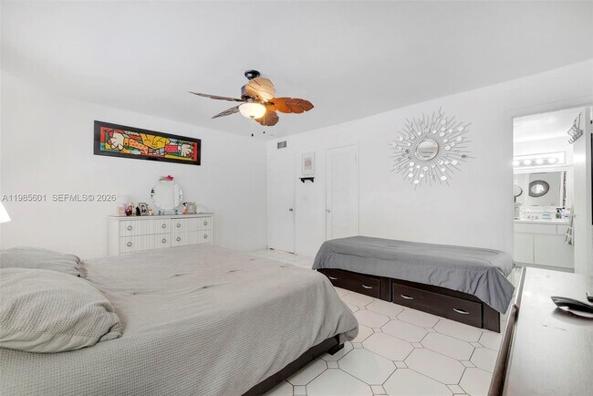 Building Photo - 11685 Canal Dr