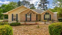 Building Photo - 1740 Doerun Dr