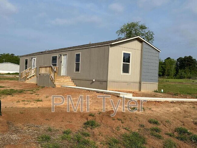 Primary Photo - 126 Sugar Maple Ln