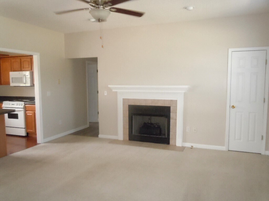Building Photo - 100 Angel Oak Ct