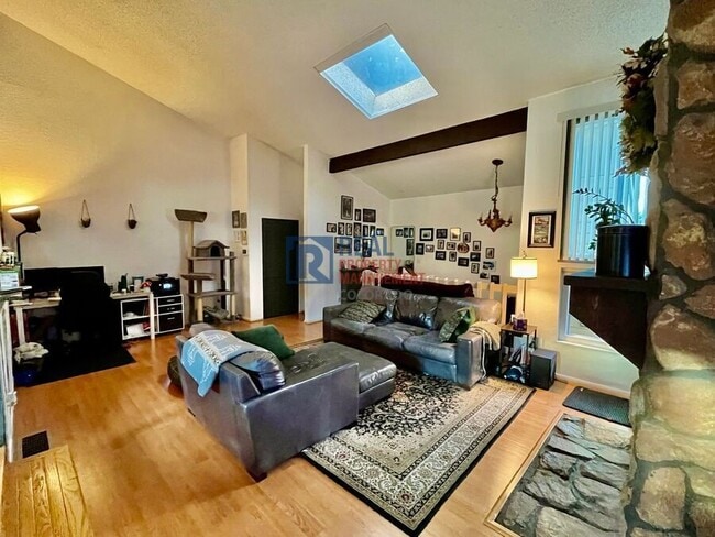 Building Photo - 1133 S Newland Pl