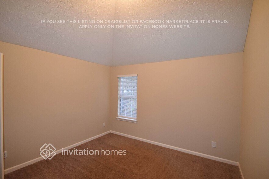 Building Photo - 521 Michael Cir