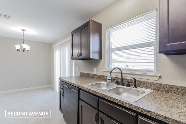 Building Photo - 4535 SW 155th Place Rd