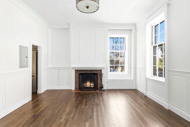 Building Photo - 2 Otis Pl