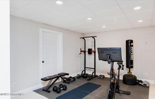 Building Photo - 26 Rolling Green Dr