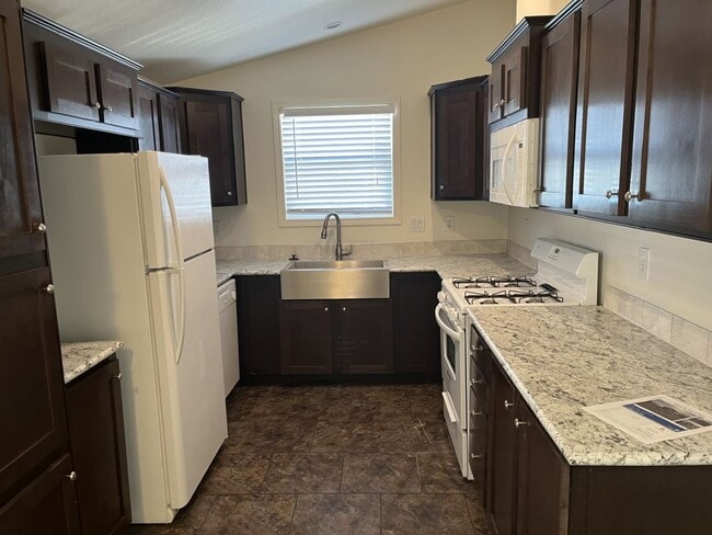 Building Photo - 5303 E Twain Ave