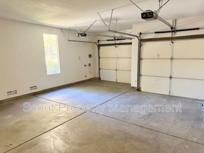 Building Photo - 39877 Worthington Pl