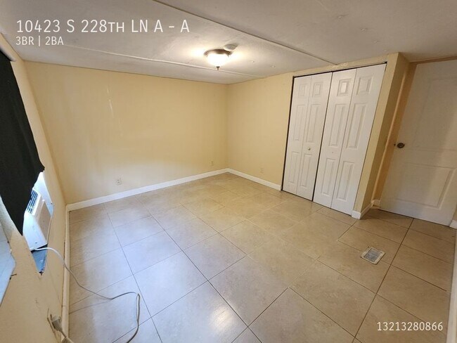 Building Photo - 10423 S 228th Ln