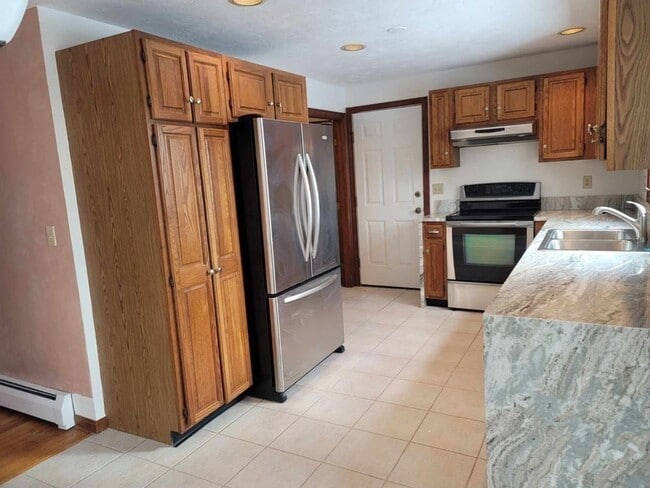 Building Photo - 23 Tattan Farm Rd